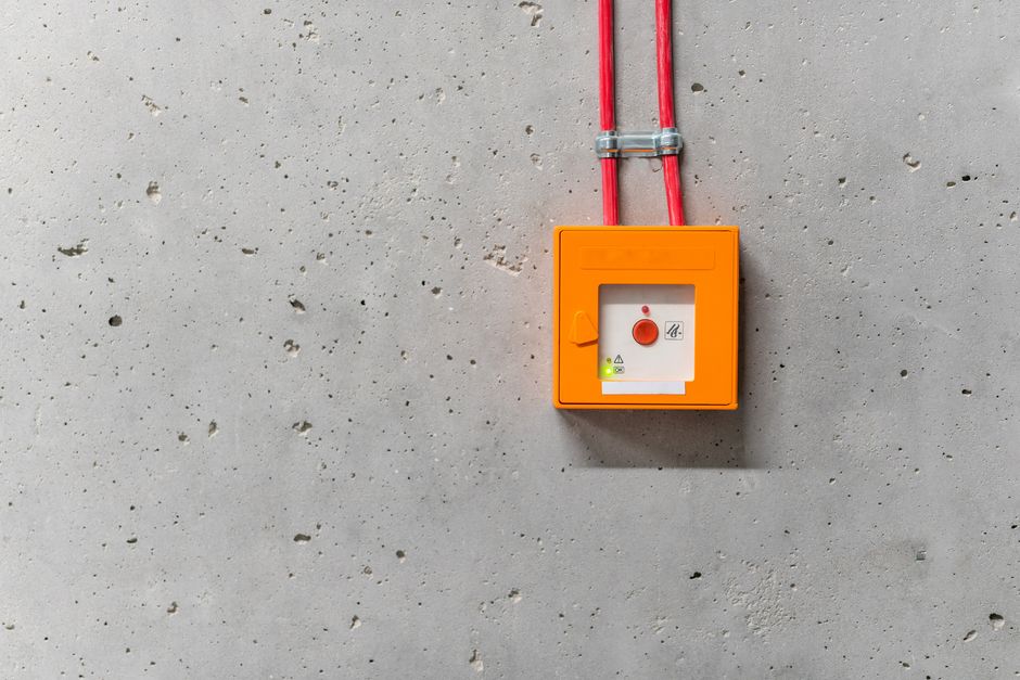 Wire A Three-Way Switch: The Beginner's Guide