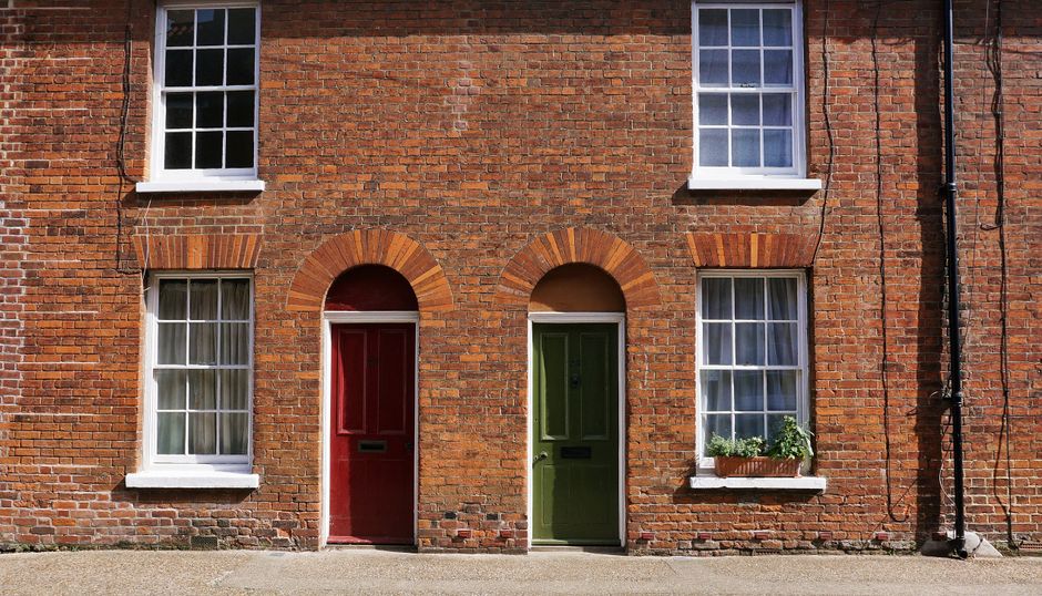 Unstick a Door in Minutes: The Easy Fix