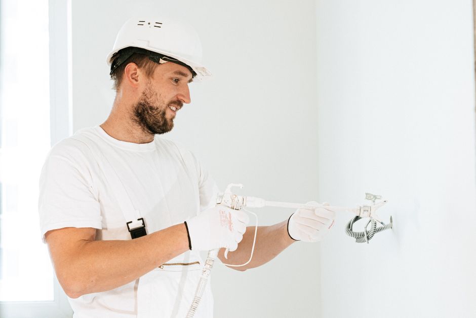 Replace a Broken Outlet in 15 Minutes: DIY Guide
