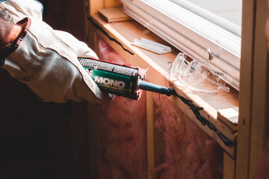 Fix Baseboard Gaps in 20 Minutes: A Simple DIY Guide